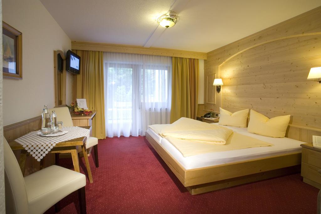 Alpenhotel Tirolerhof Gerlos Ruang foto